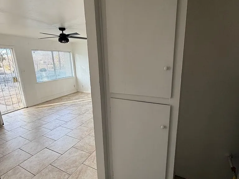 1033-1037 Alvarado Dr SE — Photo 9