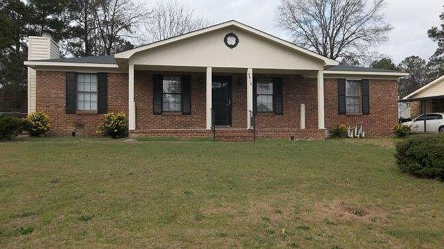 1st image of 2915 Gebhart Dr