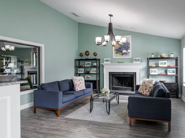 Bradford Pointe