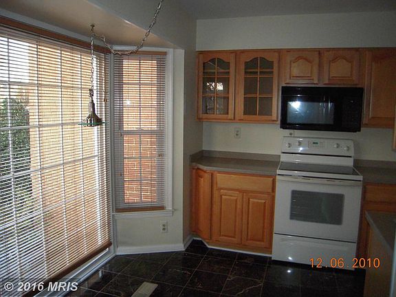 4th image of 1530 Birdwood Ct