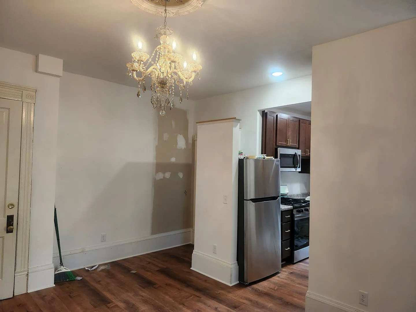 121 East Gilman Street — Photo 3