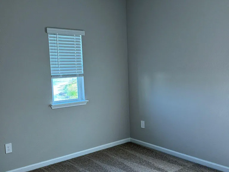 657 Silver Landing Dr — Photo 36