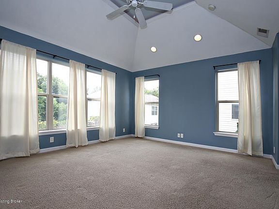 Spacious with vaulted ceiling