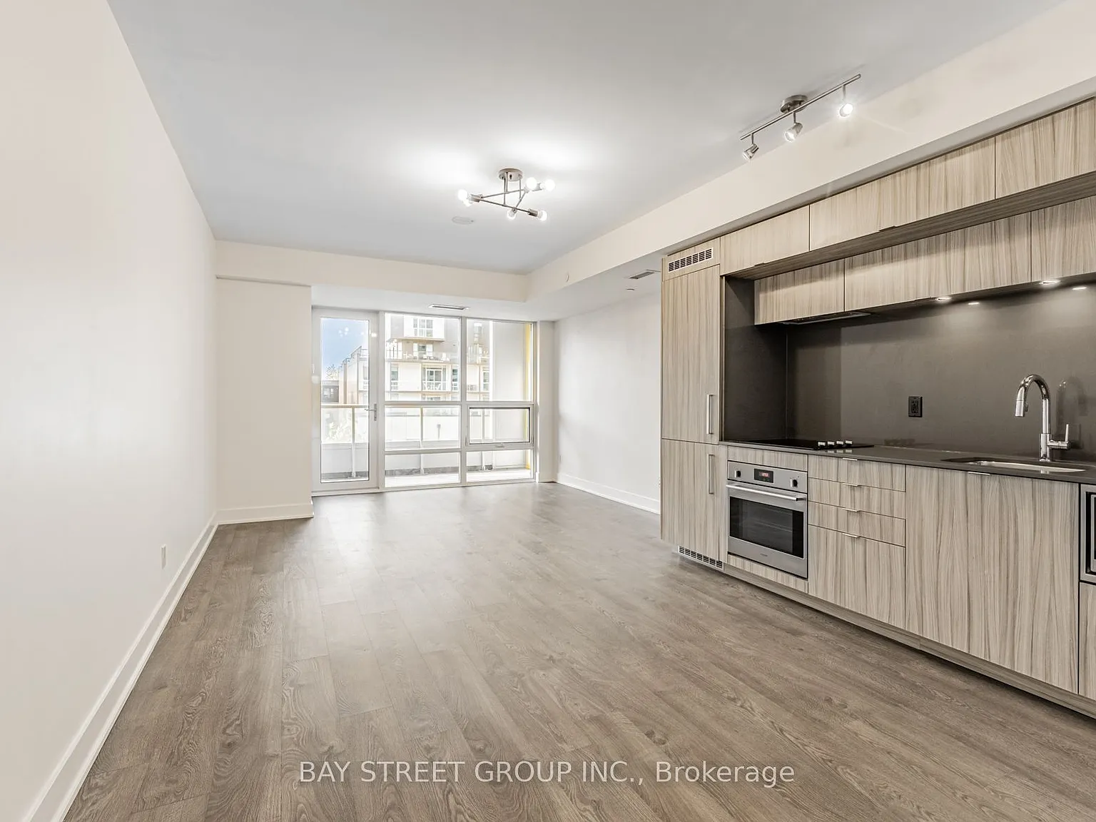 1 bed, $2,380 — Photo 4