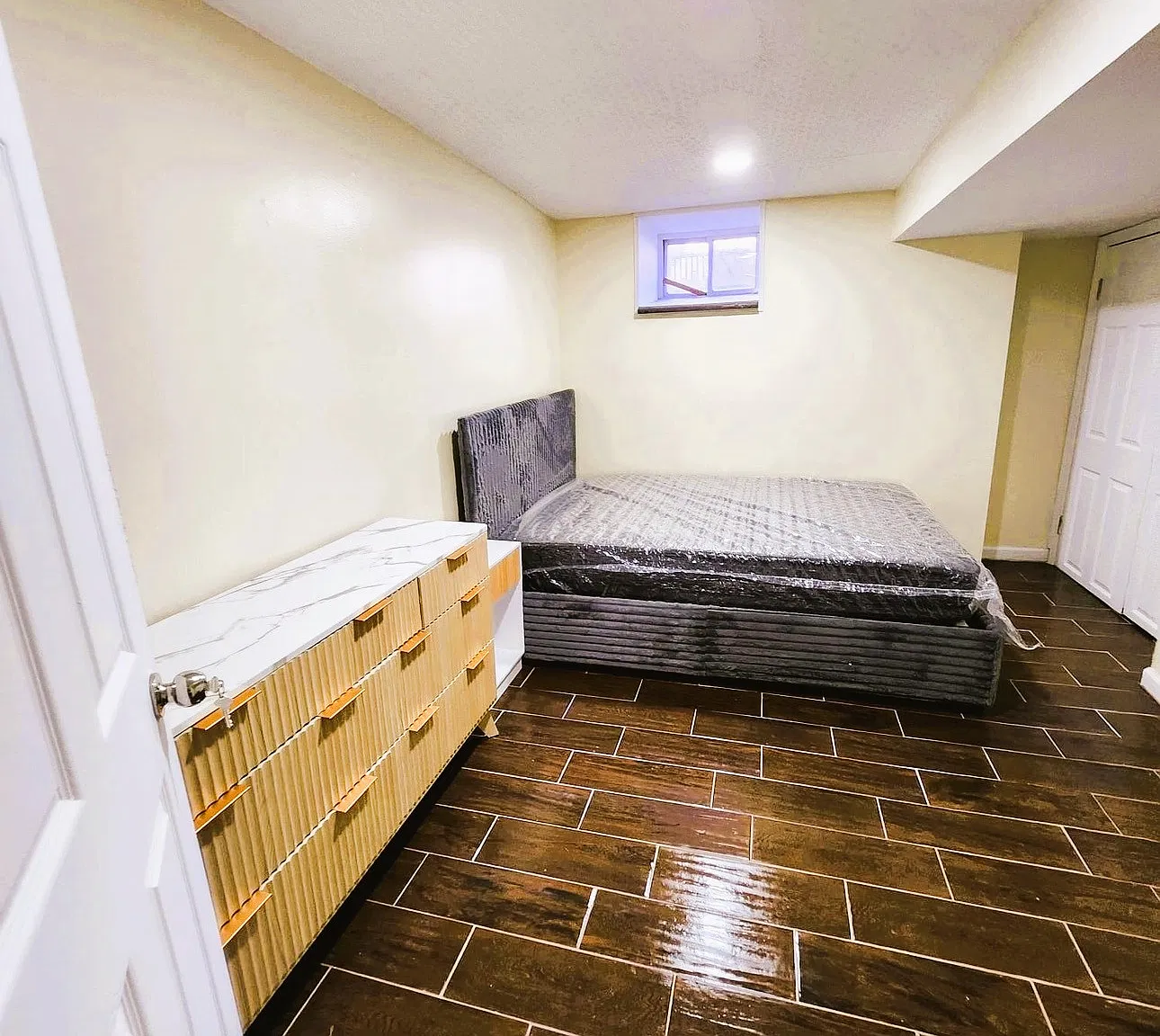 2 bed, $2,100 — Photo 4