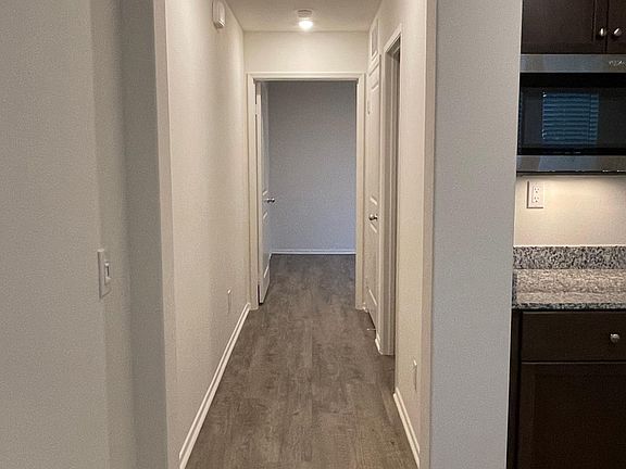 5th image of 1455 Caroline Ct