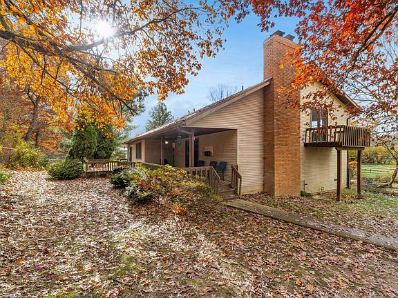 5th image of 11 Hillandale Dr
