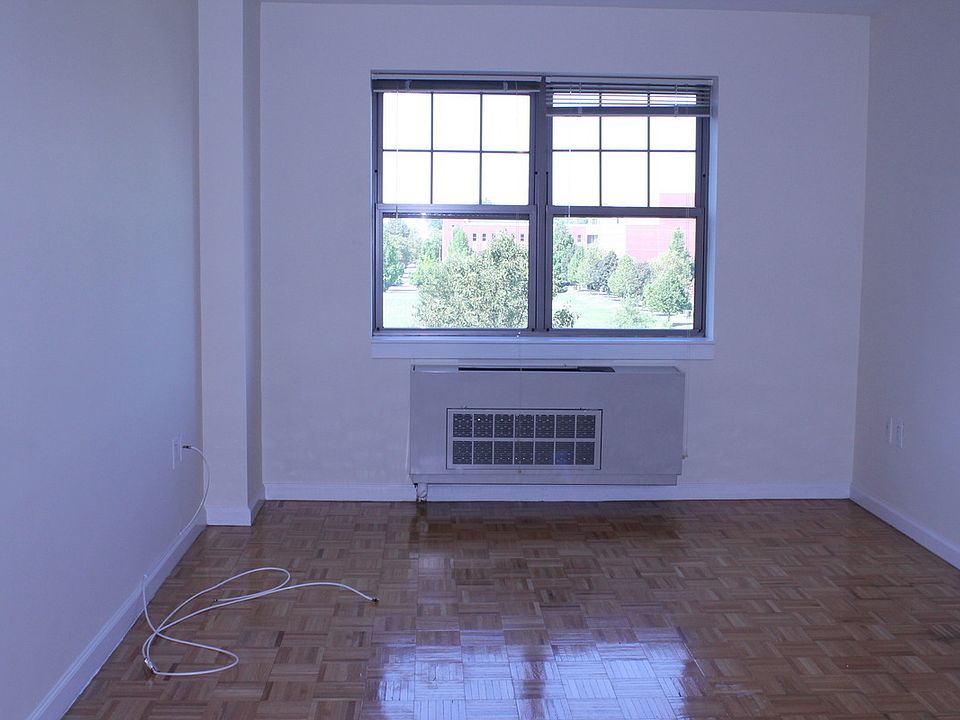 2nd image of 7525 153rd St APT 518