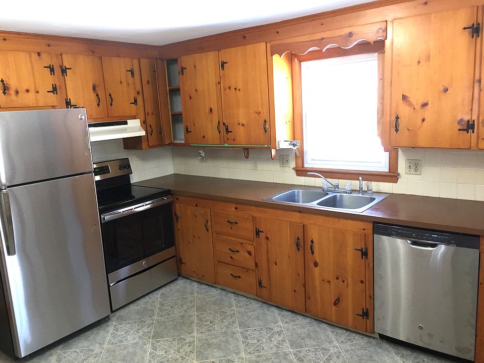 Kitchen with new stainless appliances
