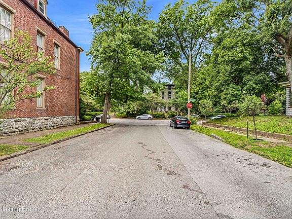 4th image of 1127 S Brook St APT 5