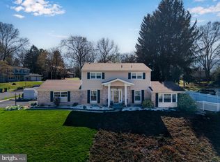 321 Lamp Post Ln, Camp Hill, PA 17011
