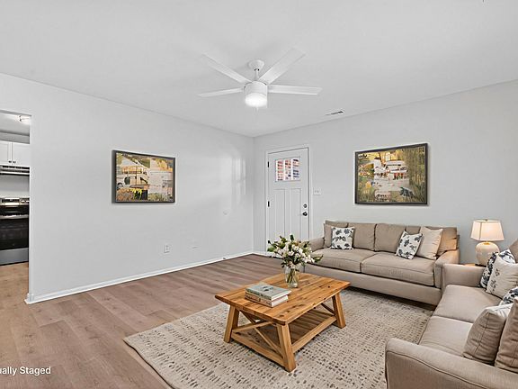 4th image of 230 Fisher Ave