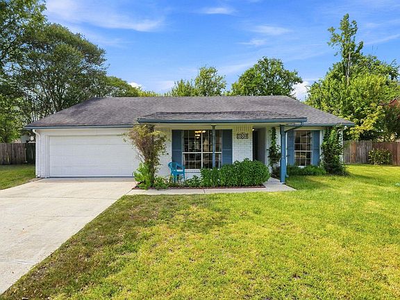 3rd image of 7334 Mundare Ln