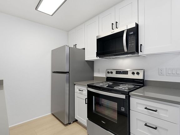 5th image of 12247 NW Cornell Rd #305