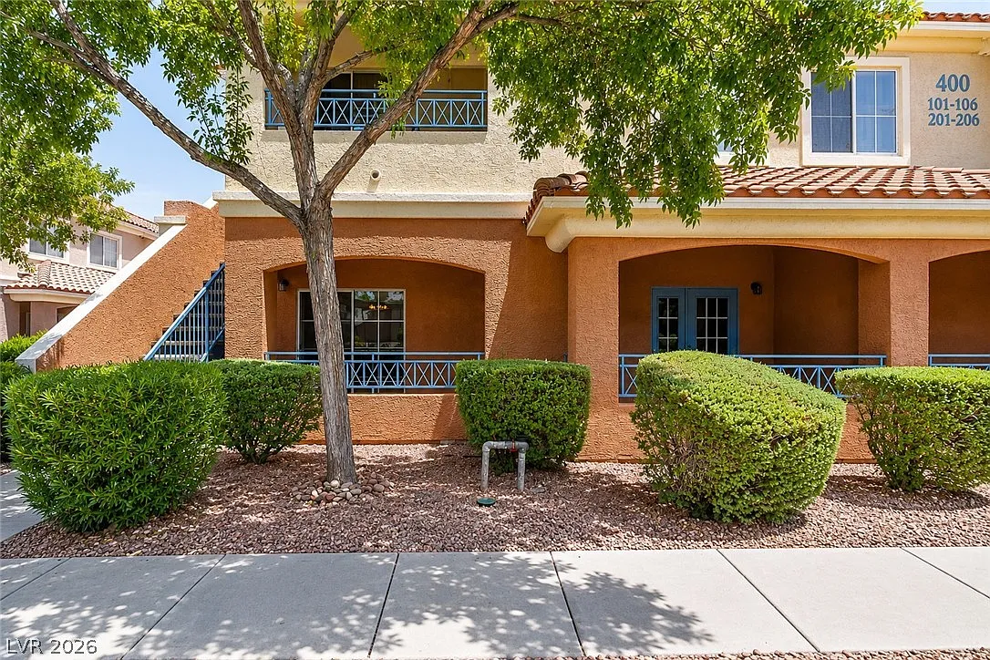 2 bed, 2.0 bath, 980 sqft, $1,550 — Photo 2