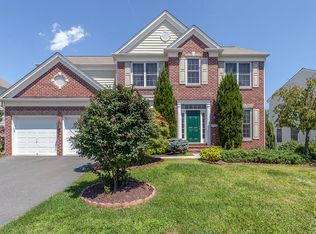 25766 Rawley Springs Dr, Chantilly, VA 20152