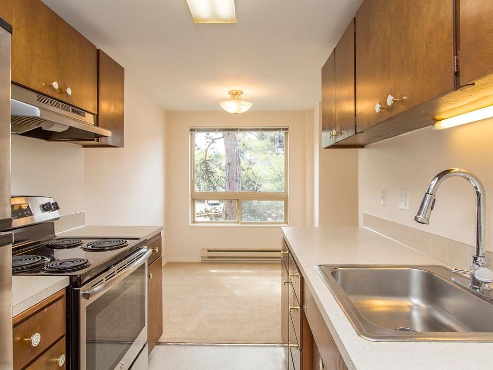 1st image of 2700 NE 125th St APT 103