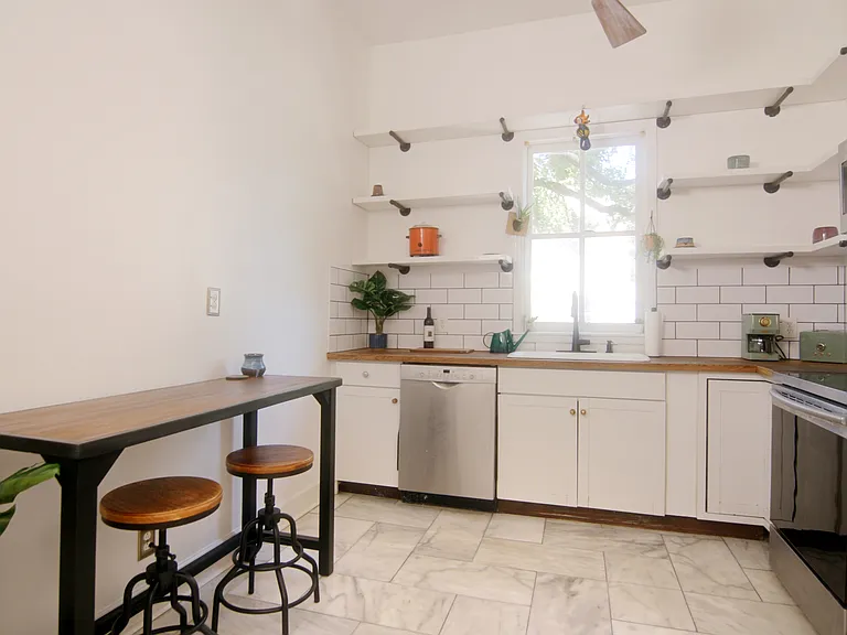 2302 N Morgan St — Photo 5
