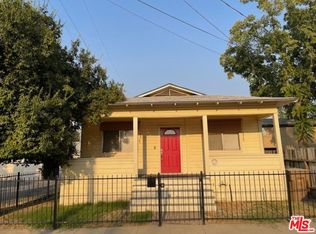 1608 E St, Bakersfield, CA 93301