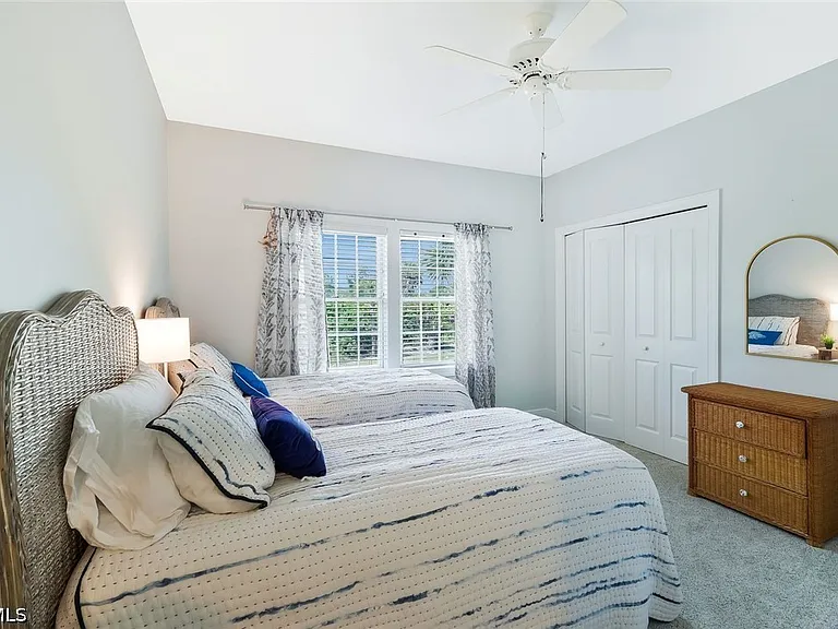 2130 Sunset Cir — Photo 25