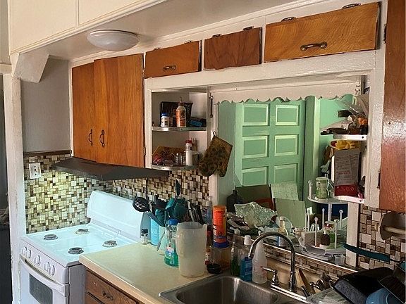 3rd image of 432 Lovisa St