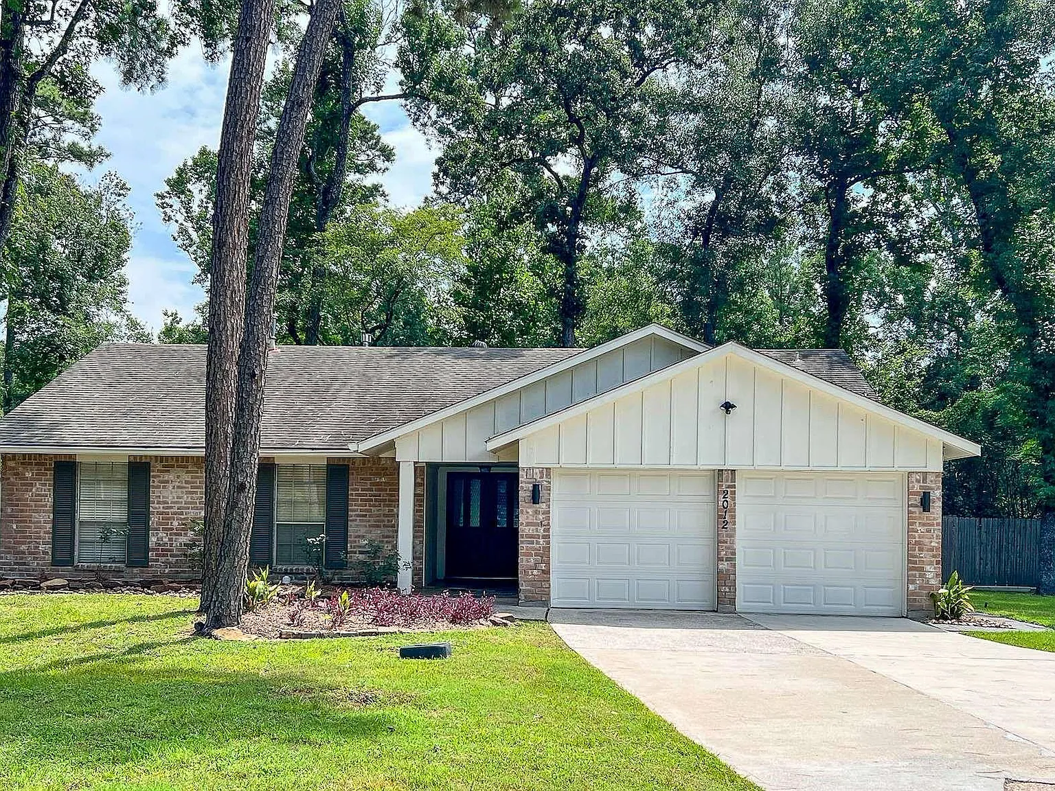 3 bed, 2.0 bath, 1700 sqft, $3,500 — Photo 2