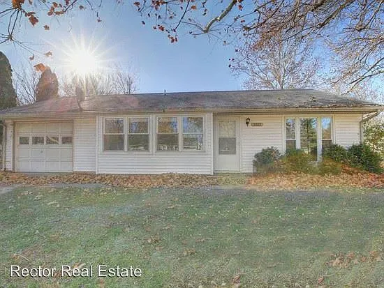3321 Ridgewood Dr photo 1