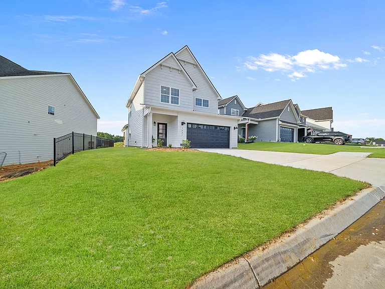 1621 Spring Berry Ln — Photo 34