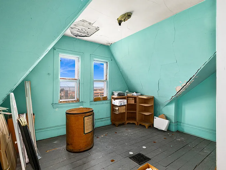 1107 E 2nd St #1109 — Photo 20