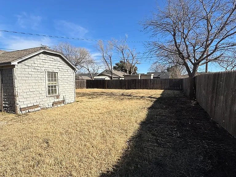 3205 S Tyler St — Photo 17