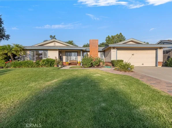 50 Amber Ct, Redlands, CA 92374