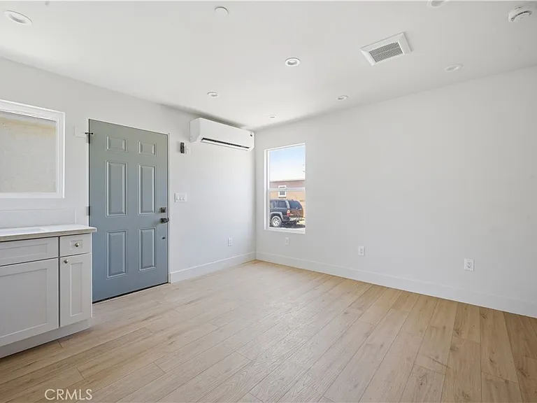2032 W 88th St — Photo 8