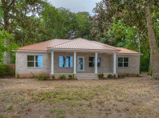 7361 Bay Rd, Mobile, AL 36605