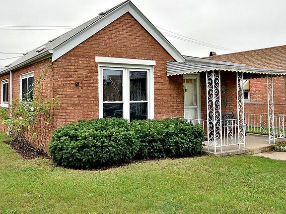 2nd image of 5734 N Oriole Ave