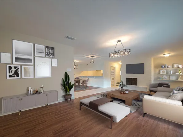 20 Champions Colony E, Houston, TX 77069