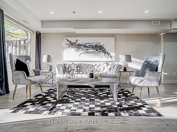 4th image of 988 Sheppard Ave W #11
