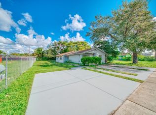 757 NW 95th Ter #757, Miami, FL 33150