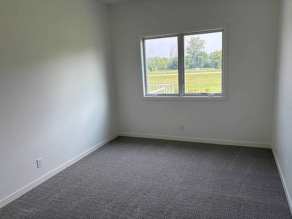 5th image of 27956 Sundown Ln Unit E