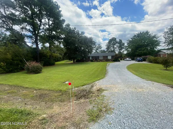 2374 Wallace Highway, Wallace, NC 28466