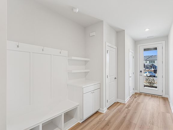 3rd image of 244 Oak Summit Pl