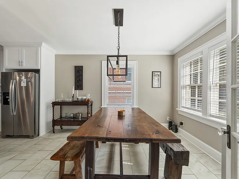1261 Owsley Ave — Photo 7