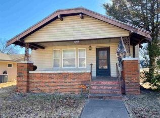 923 W Oklahoma Ave, Blackwell, OK 74631