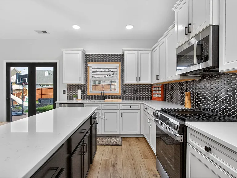 4000 Corey Ct — Photo 15
