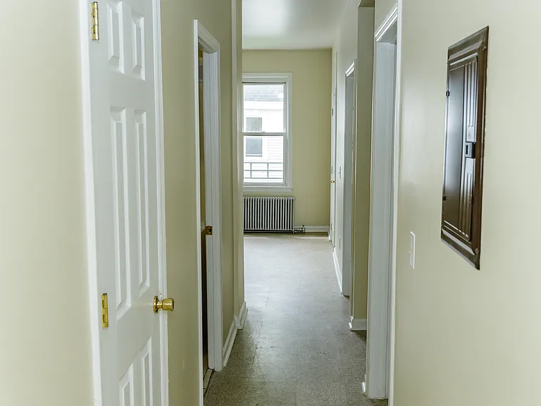 428 Avon Ave #2 — Photo 11