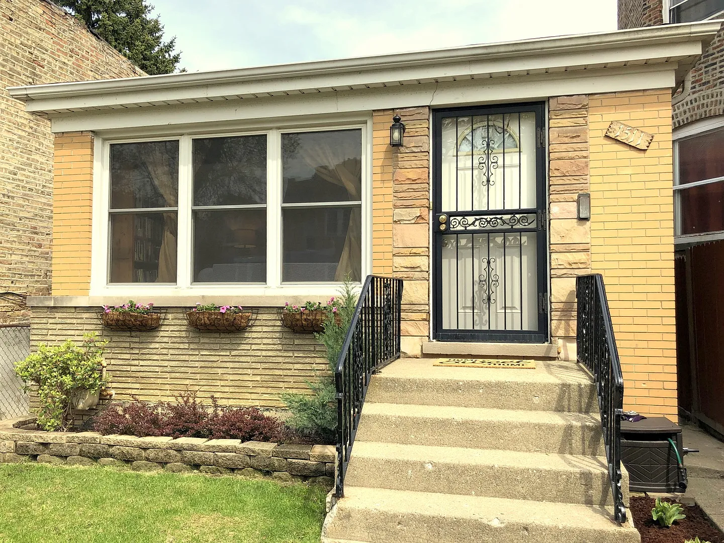 1511 N Springfield Ave photo 1
