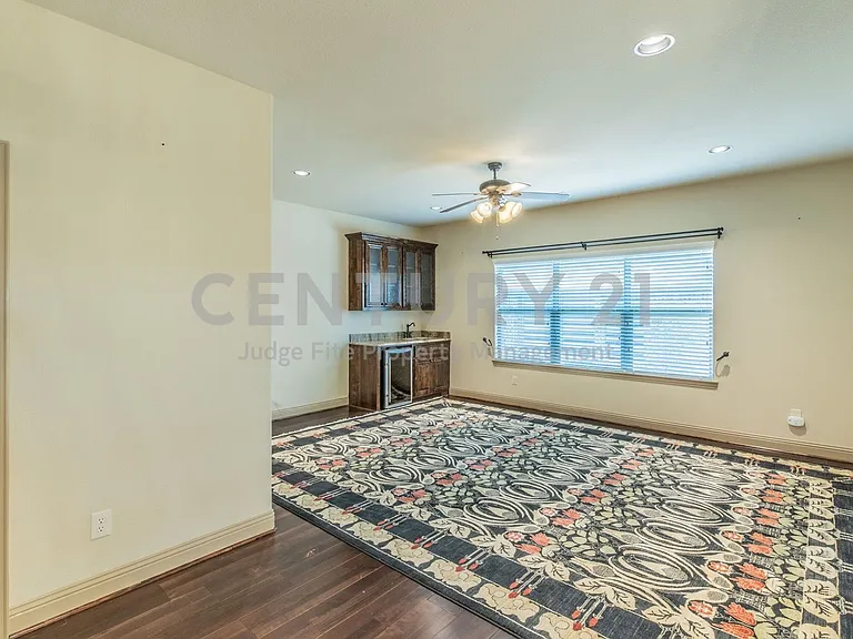 7565 Rawlins Ln — Photo 34