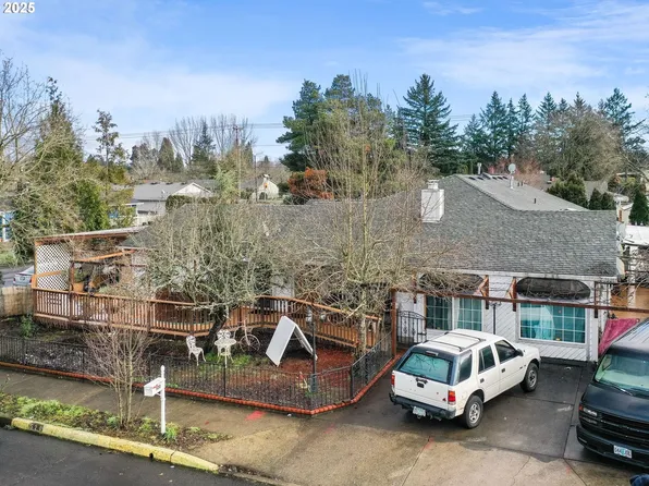 520 SE Paropa Pl, Gresham, OR 97080