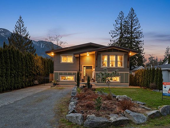 3rd image of 63895 Old Yale Rd