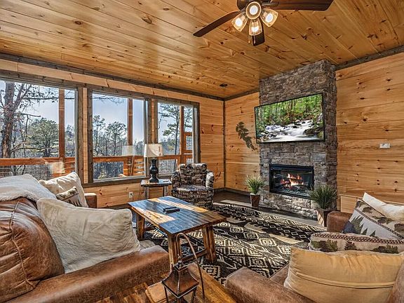 3rd image of 2125 Rabbit Point Way