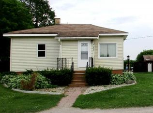 W1873 Hofa Park Dr, Seymour, WI 54165